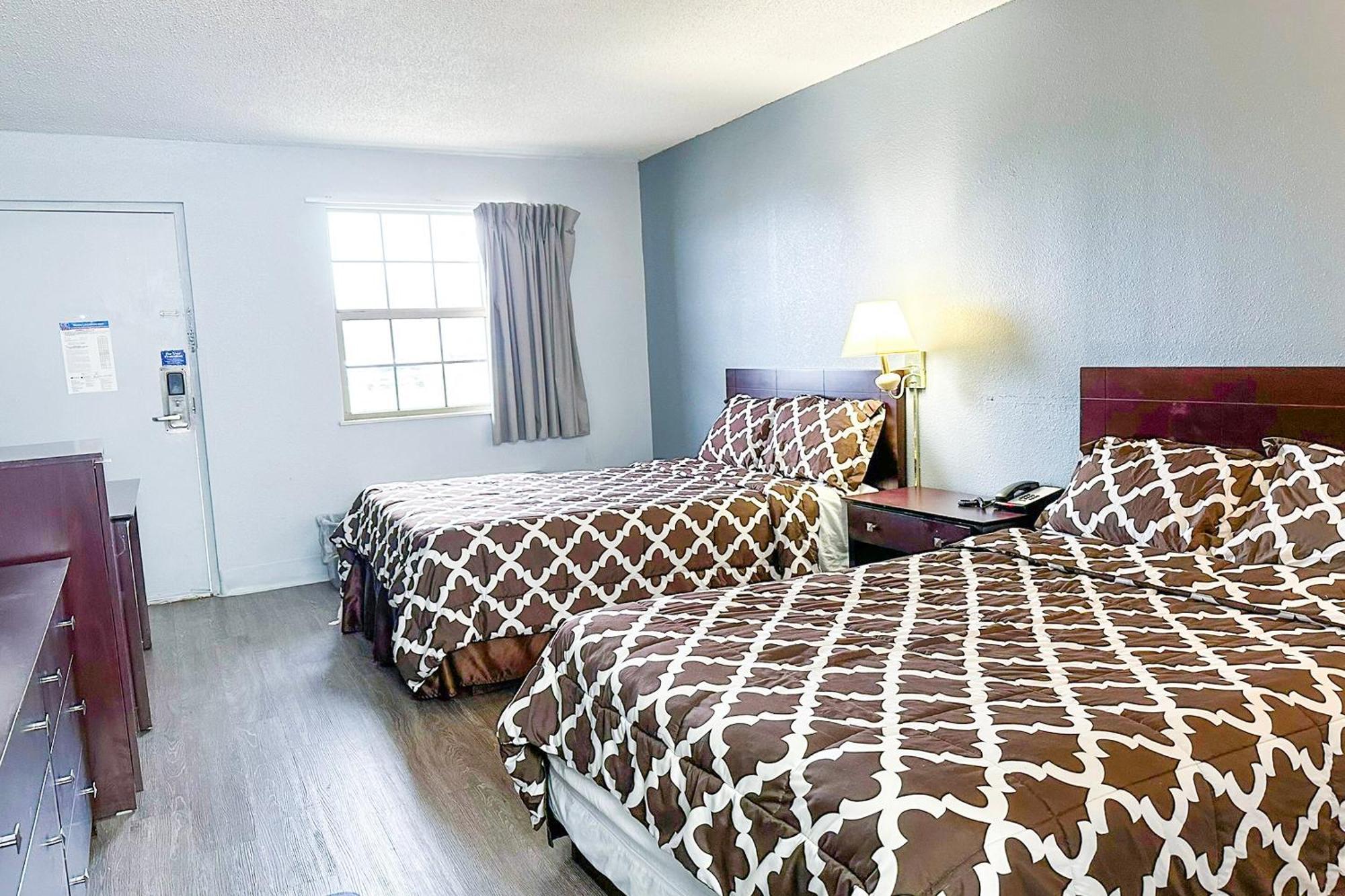 Happy Stay Inn Madisonville I-69 By Oyo Экстерьер фото
